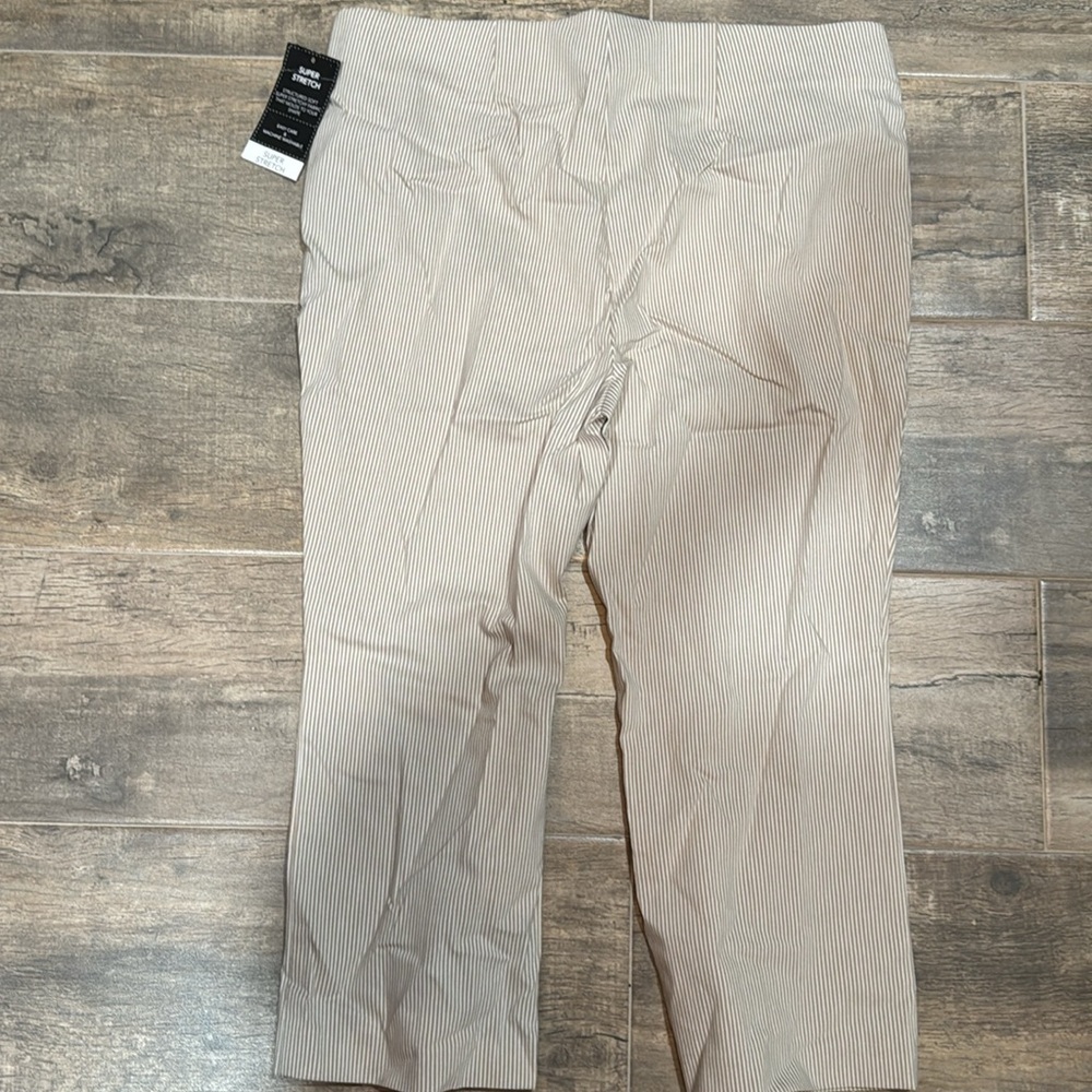 Capri pants - Picture 3 of 4